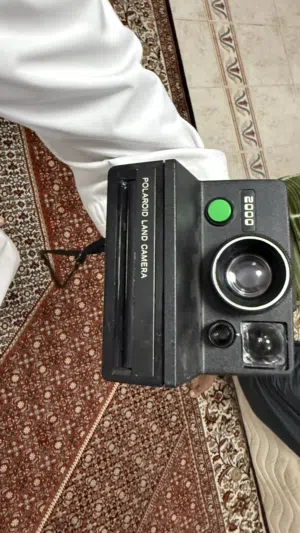 POLAROID LAND CAMERA