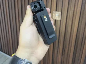كاميرا تصوير ذكية 1080p بشاشة  كاميرا تصوير ذكية 1080P WiFi مع شاشة HD ومانع اهتزاز