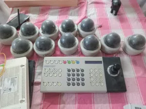 10 كاميرات للبيع مع المنظم