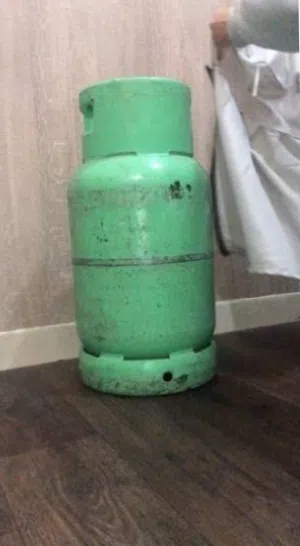 جرة غاز للبيع فيها الربع