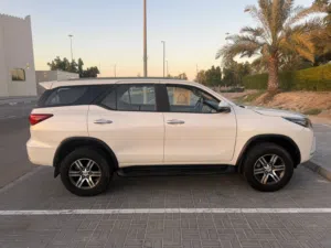 للبيع فورشنر 2021 Gxr سته سلندر وارد الفطيم صبغ قطعه بدون حوادث