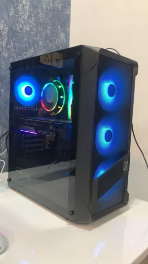 للبيع PC + شاشة كيمنك