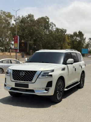 انفنتي رباعي مكياج باترول 2023