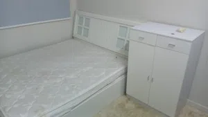 سرير ودولاب للبيع