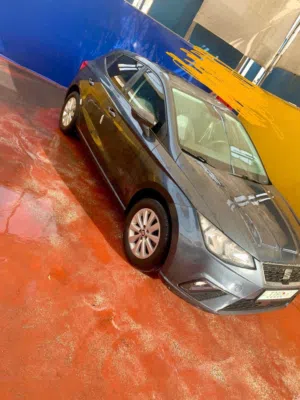 سيات ابيزا 2018  عداد 92  جير عادي  فحص نظيف  السيارة بحالة ممتازة  يد اولى  رام الله  السعر 58 الف