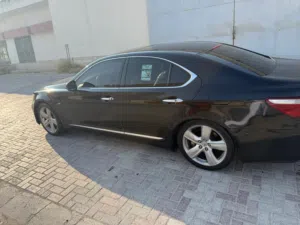 Used Lexus LS in Dhofar