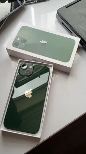 ايفون 13 شبه جديد مع الكرتون، اخضر، ،300$ ،128GB
