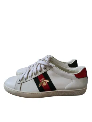 GUCCI BEE EMBROIDERED ACE SNEAKERS  حذاء غوتشي ستاتي قياس 35