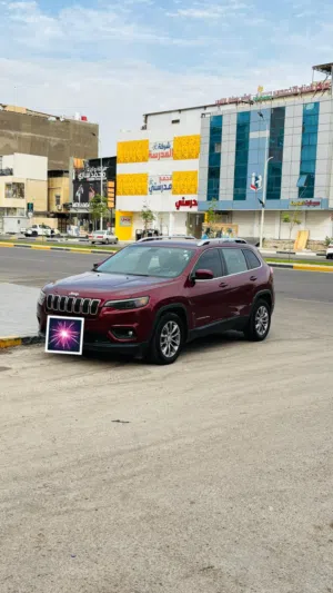 جيي شيروكي 2019 كفالة للبيع بصرة