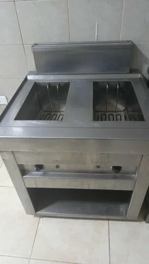 عدة مطعم سناكات مطاعم