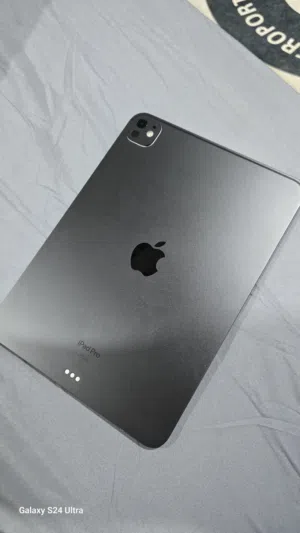 ايباد 11 برو معالج M4