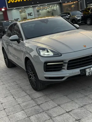 Porsche . Cayenne . Daily4