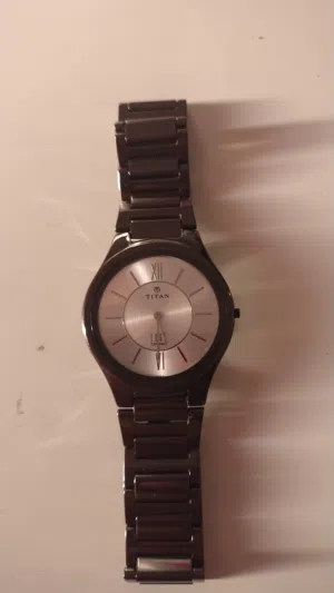 ساعة من Titan special edition