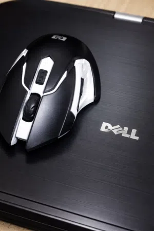 فرصة لابتوب بسعر لقطة – استخدام خفيف وبحالة زينة