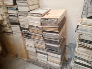 موجود بلاط عينات مربعات صغار
