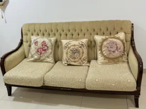 Classic  (beige ) Sofa