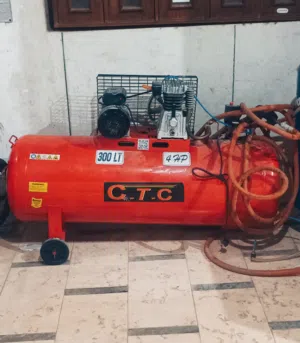 كمبروسر 300 لتر WOLF 4HP