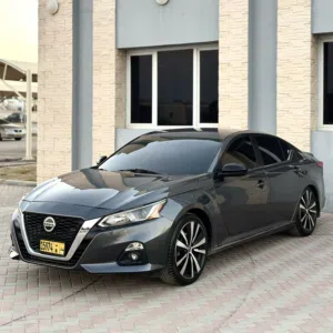 Used Nissan Altima in Al Batinah