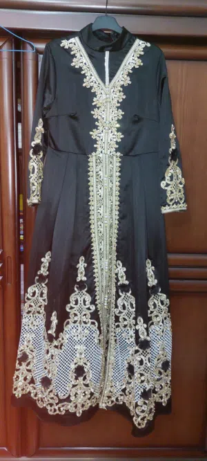 ملابس مستعمله للبيع