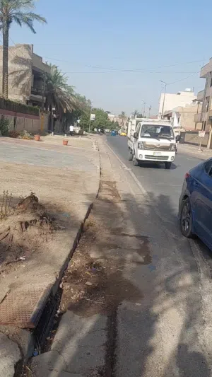 دار تجاري للبيع