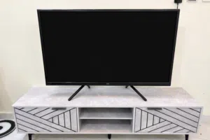 شاشة LG 50 بوصة للبيع