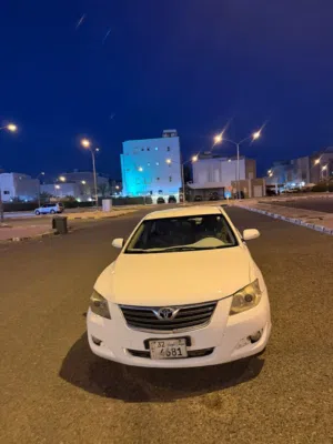 تويوتا أوريون 2008 بشكل صالون سيدان مع مواصفات خليجية بحالة جيدة