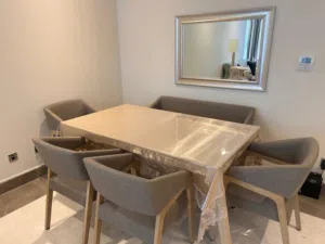 طاولة سفرة ل 6 اشخاص