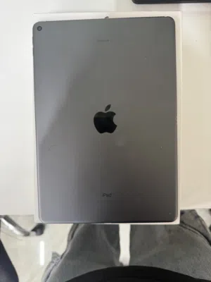 I pad air 3 , 64gb wifi الجهاز وكالة استعمال بسيط مع كرتونة بسعر مغري