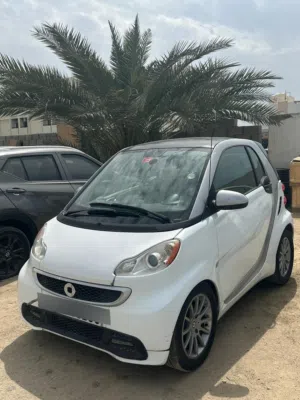 smart fortwo 2013 model 2013 full options  american spec mileage 75k only  white colour