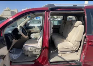 Used Kia Carnival in Hawally
