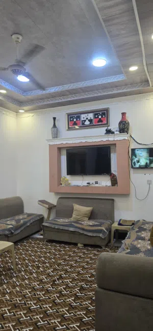 200 m2 4 Bedrooms Townhouse for Sale in Basra Tannumah