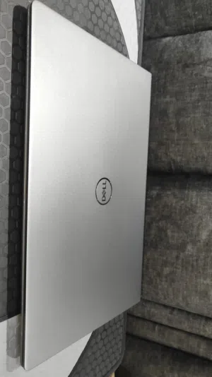 Dell Vostro 3520 i7 جيل 12  MX550  SSD 512GB