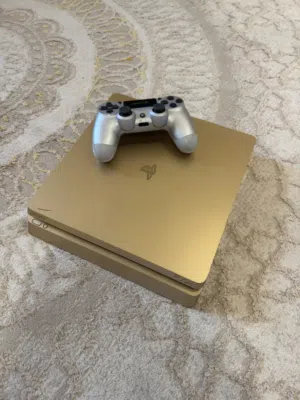 للبيع سوني 4 سليم