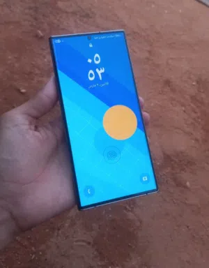 عيوبه ضهر مكسور وخبوش شويا في العضم شاشه وبتريا وكل شي اموره ضيبه dj. 5g. s22الترا