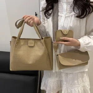 حقائب بسعر مناسب