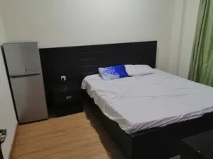 للإيجار غرفة مفروشة مع حمام F.F sharing room for rent