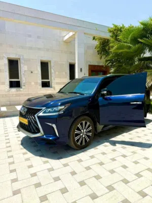 لكزس LX 570 2020 خليجي فرصة لا تتكرر ممتازة وميزات تقنية متقدمة