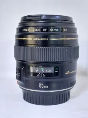 عدسة كانون 85mm canon للبيع