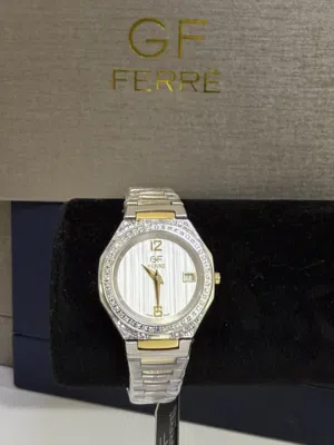 ساعات الماس بشهادة الألماس مختومه