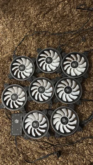 للبيع 8 مراوح كوستم بيسي شغالين كلهم مافيهم اي مشاكل For sale 8 fans custom pc All working