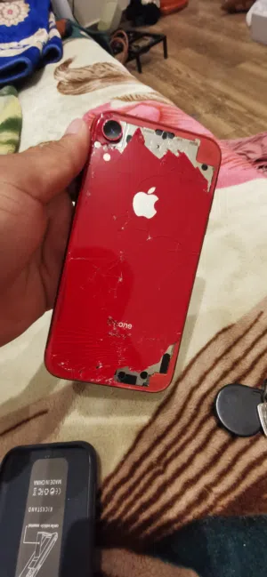 Iphone xr Good Condition But Back Glass problem