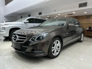 Mercedes E 200