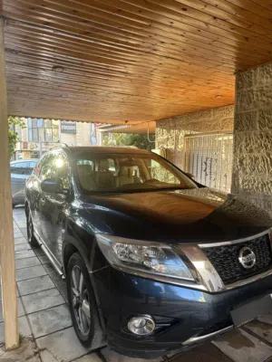 Used Nissan Pathfinder in Amman