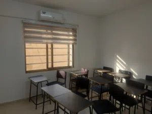 مركز تعليمي للبيع