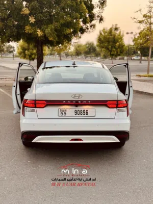 Sedan Hyundai in Sharjah