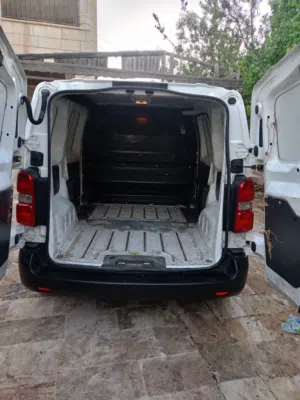 Used Peugeot Expert in Amman