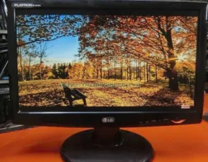 19.5 LG monitors for sale  in Zarqa