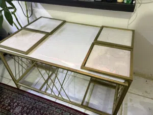 طاوله كبيره و اربعه صغيرين