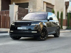 2023 Range Rover Vogue SE Black Edition ..... عداد قليل 13,000 فقط