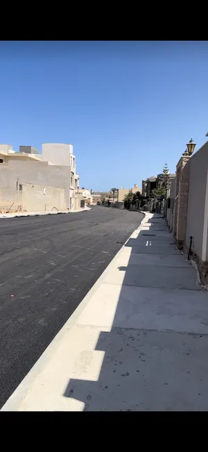 قطعتين ارض سكنية داخل المخطط قرجي حي قرطبة الجديد مقسم فيلات  قرب مدرسة كالدونيا الدولي موقع ممتاز